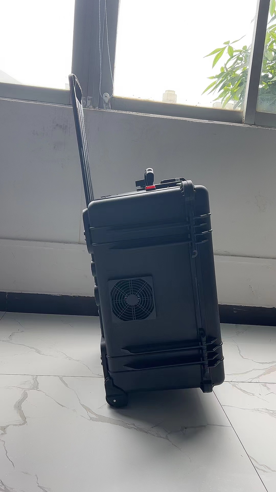 鹤岗手拉箱型移动通信干扰器